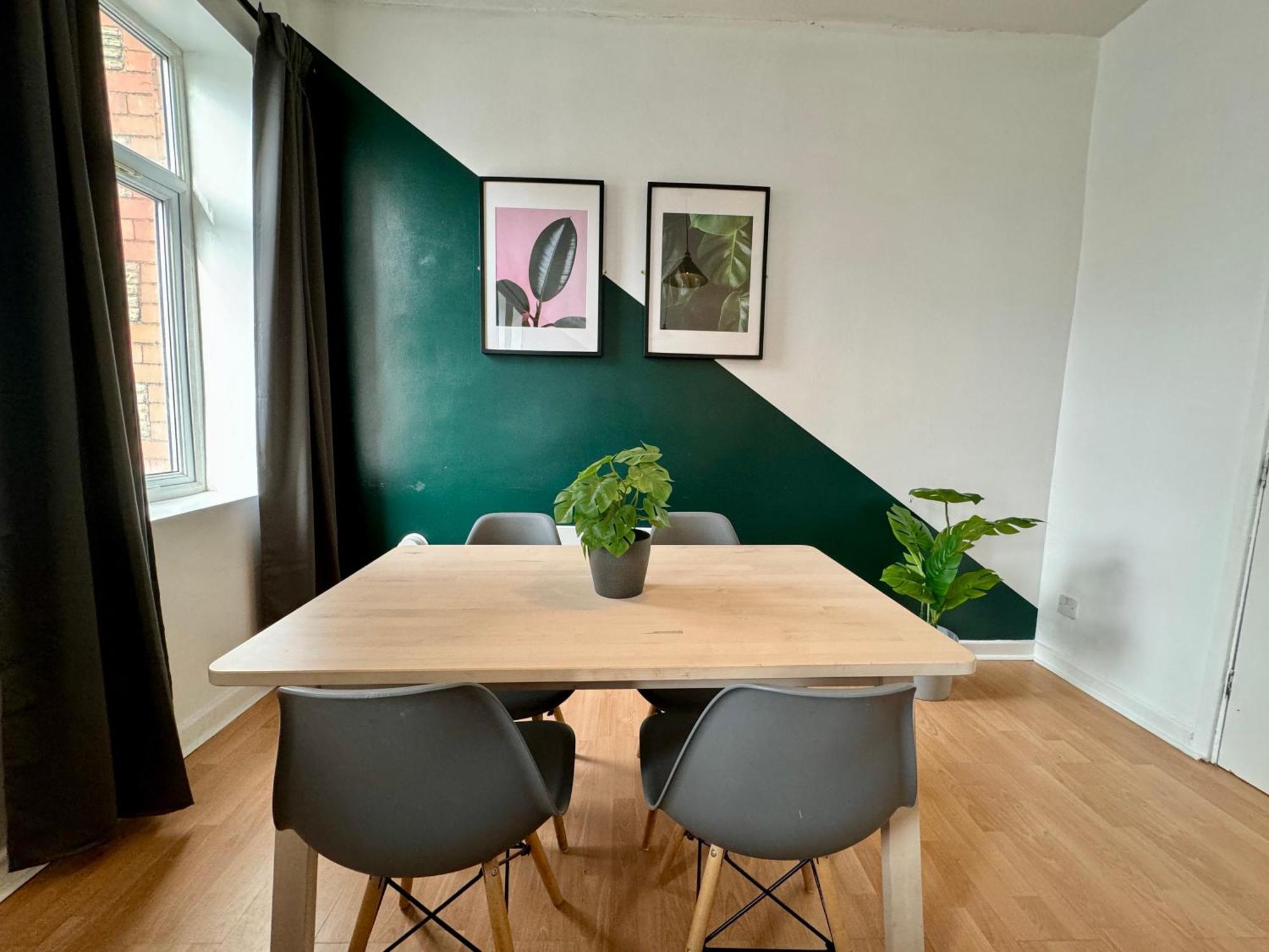 Space For Groups, 10 Mins From Queen St! Cardiff Luaran gambar