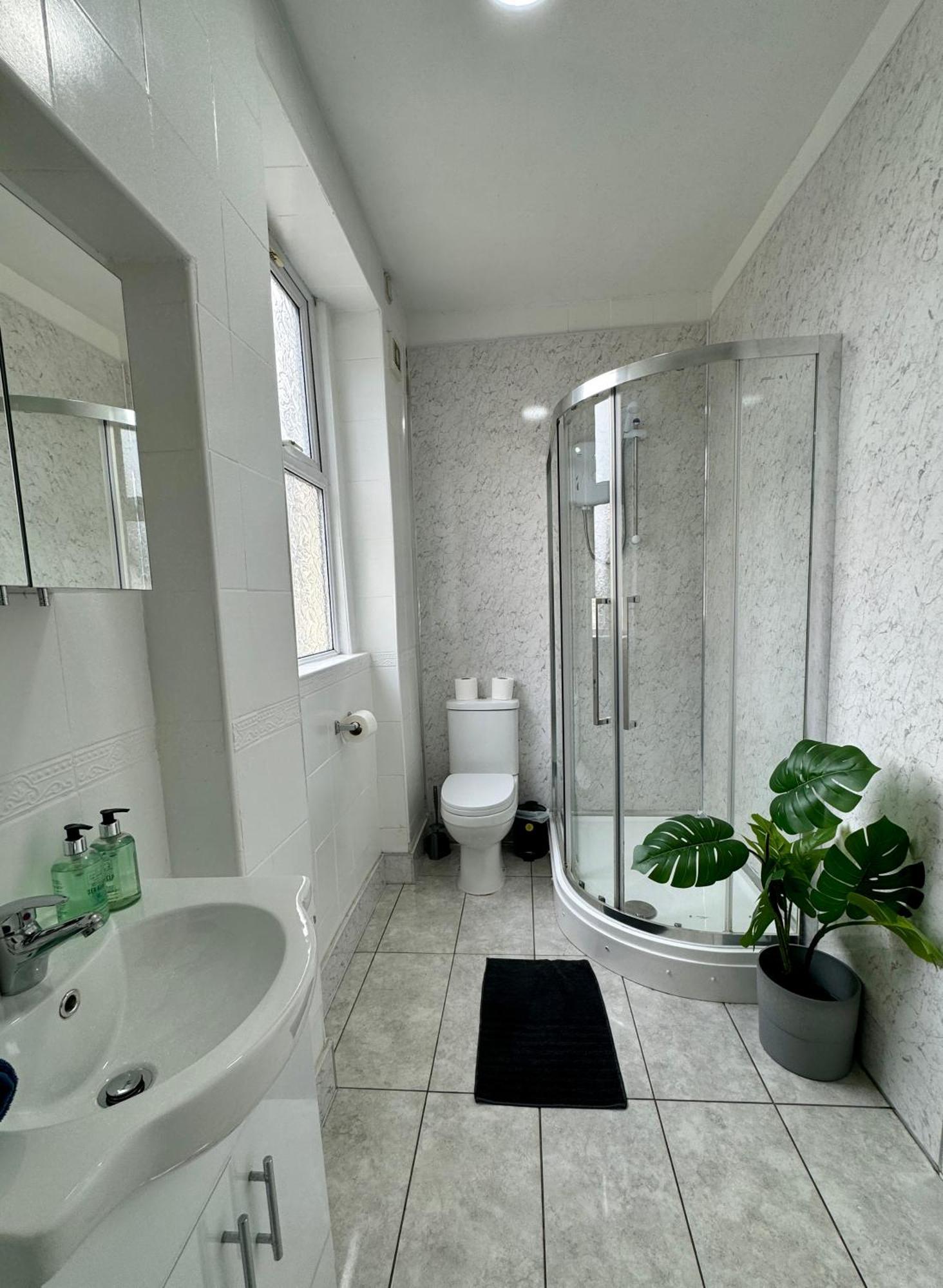 Space For Groups, 10 Mins From Queen St! Cardiff Luaran gambar
